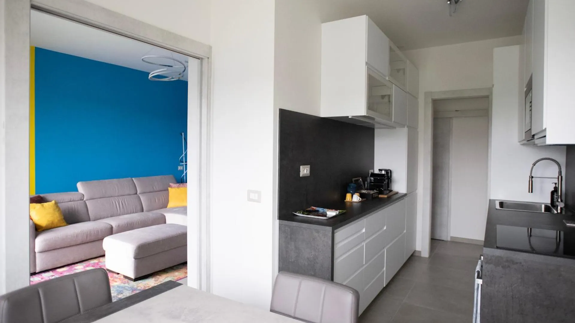 L'Arche Comfort & Relax Horse House Milan Italy