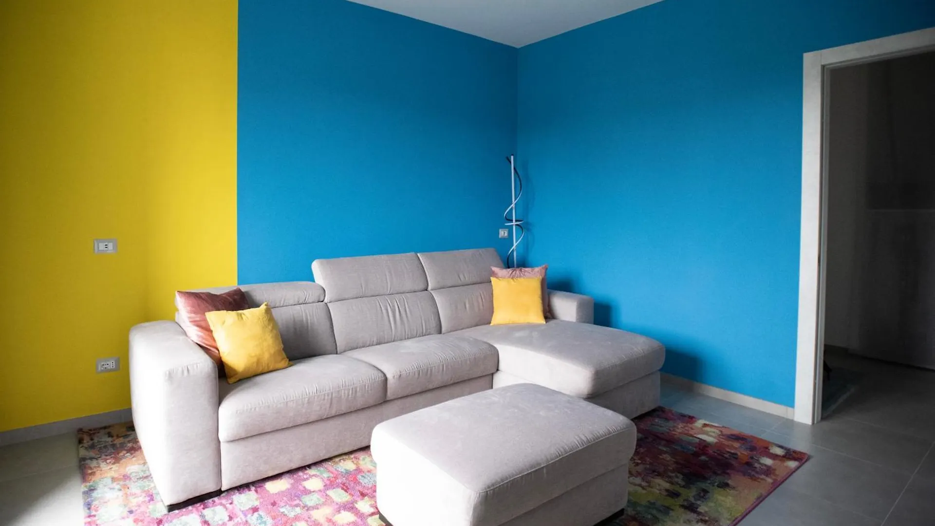 L'Arche Comfort & Relax Horse House Milan 0*,  Italy